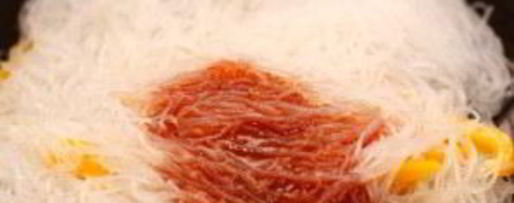 Шаг 4: лапши с креветками