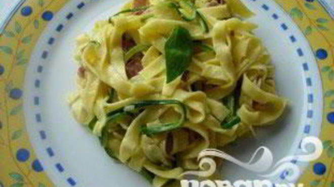Рецепт Лапши Тальятелле с цукини и ветчиной