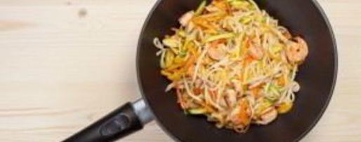 Шаг 6: лапши вок с креветками