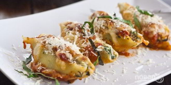 Рецепт фаршированных макарон ракушки с сыром и шпинатом