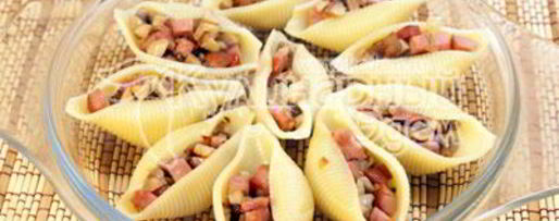 Шаг 5: фаршированных ракушек с грибами и ветчиной