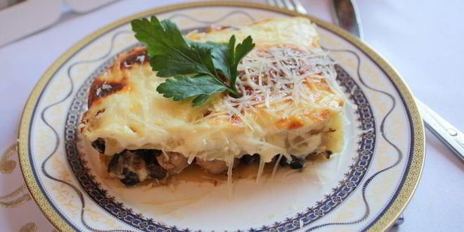 Рецепт каннелоней, фаршированных курицей и грибами под сливочным соусом марне