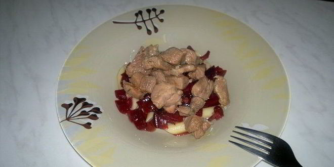 Рецепт красной пасты с бедром индейки