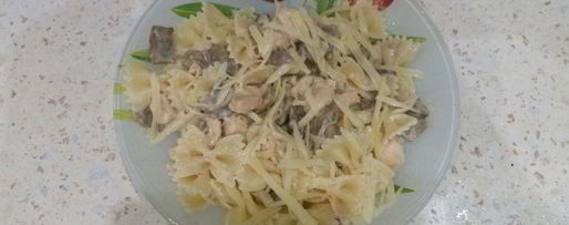 Шаг 7: пасты фарфалле с курицей и грибами