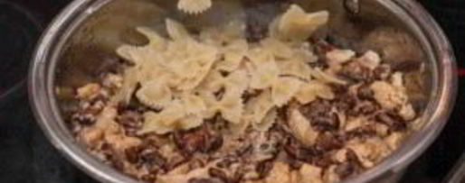 Шаг 3: пасты с грибами и курицей в сливочном соусе