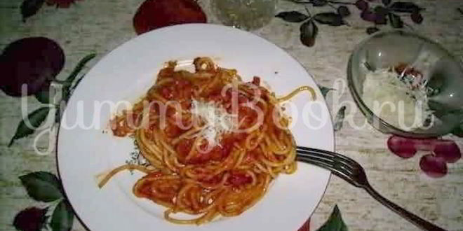 Рецепт пасты с соусом из томатов и сыра