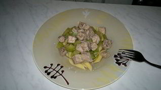 Рецепт Пасты со свининой и кабачком в травах