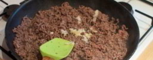 Шаг 1: спагетти с фаршем