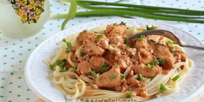Рецепт спагетти с курицей в сметанном соусе