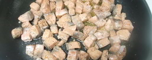 Шаг 1: спагетти с лососем и шпинатом