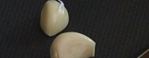 Шаг 3: спагетти с сушеными помидорами, чесноком и сухарной крошкой