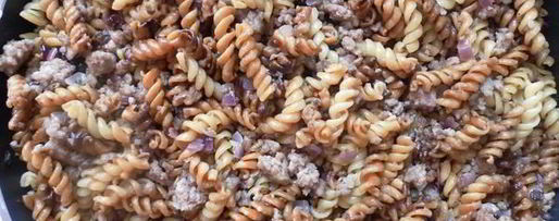 Шаг 12: золотистой пасты фузилли с мясным фаршем