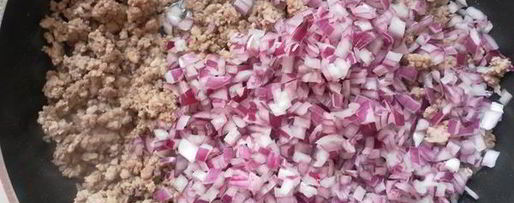 Шаг 4: золотистой пасты фузилли с мясным фаршем