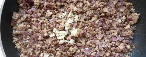 Шаг 6: золотистой пасты фузилли с мясным фаршем