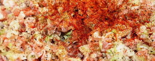 Шаг 5: мантов с семгой и шафраном