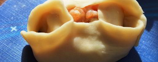 Шаг 8: мантов с семгой и шафраном