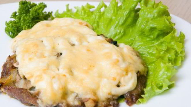 Рецепт Мяса по-французски из говядины в мультиварке