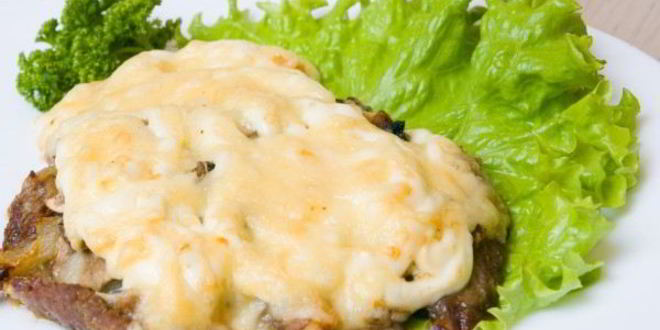 Рецепт мяса по-французски из говядины в мультиварке