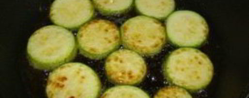 Шаг 1: мяса по-французски с кабачками