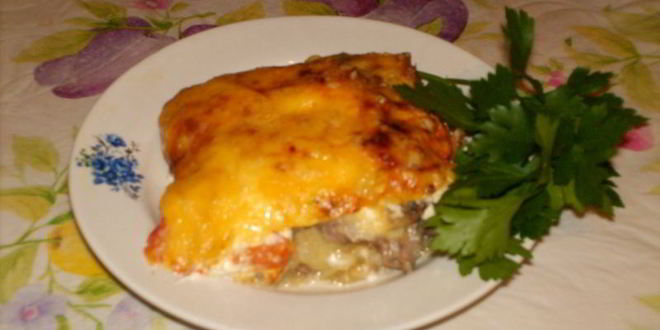 Рецепт мяса по-французски с помидорами и грибами