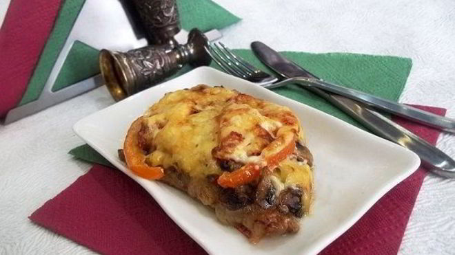 Рецепт Мяса по-французски с шампиньонами