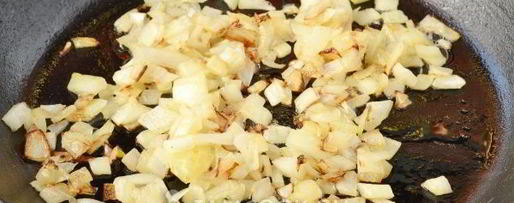 Шаг 3: биточков мясных с подливкой