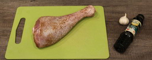 Шаг 1: голени индейки в духовке