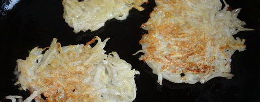 Шаг 1: куриного филе с черносливом и кортофельными блинчиками