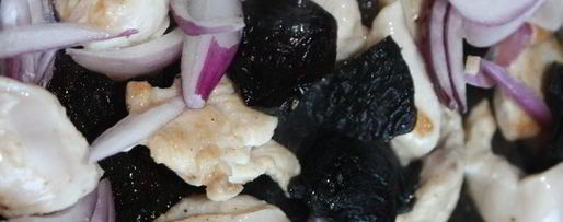 Шаг 2: куриного филе с черносливом и кортофельными блинчиками