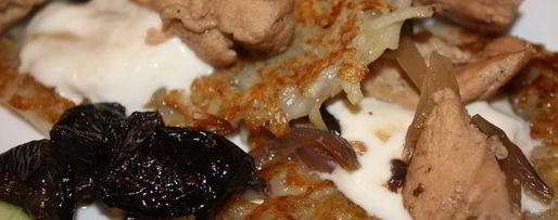 Шаг 3: куриного филе с черносливом и кортофельными блинчиками