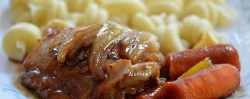 Шаг 3: куриных бедрышек в пакете с овощами