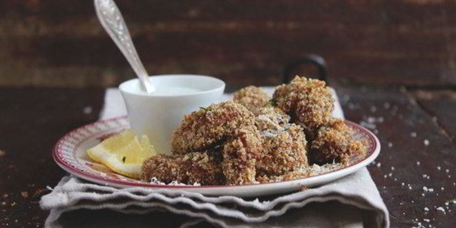 Рецепт куриных гужонов в сырно-ореховой корочке