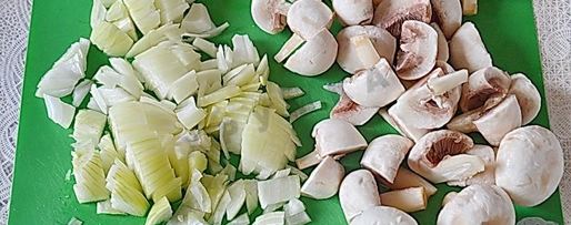 Шаг 3: курицы фаршированной грибами в духовке