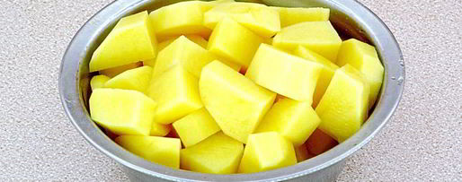 Шаг 3: курицы с картошкой в банке