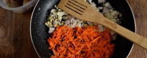 Шаг 2: курицы с рисом и овощами по-каталонски