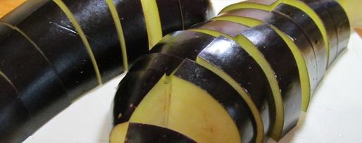 Шаг 1: мяса с баклажанами и картофелем в мультиварке