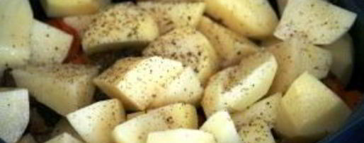 Шаг 8: острой баранины с овощами и черносливом