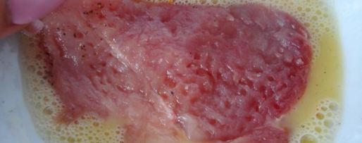 Шаг 4: отбивных из свинины на сковороде в кляре