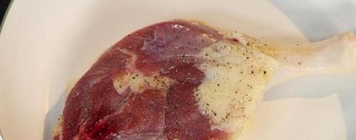 Шаг 1: утиной ножки с краснокочанной капустой в красном вине