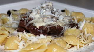 Рецепт Экзотического бефстроганова с пастой Конкилье