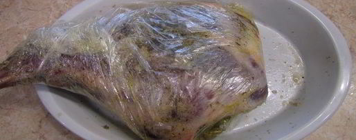 Шаг 6: запеченной бараньей ножки с чесноком в качестве гарнира