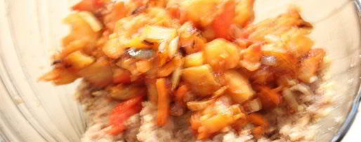 Шаг 2: баклажанов фаршированных, на овощной подушке