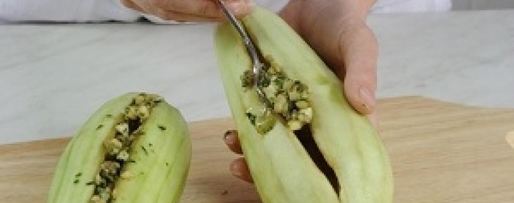 Шаг 2: баклажанов с чесночной начинкой