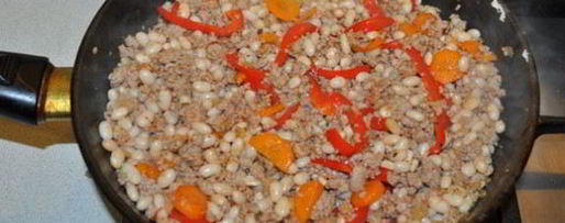 Шаг 5: белой фасоли в мясном соусе