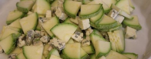 Шаг 2: кабачков с сыром дор блю