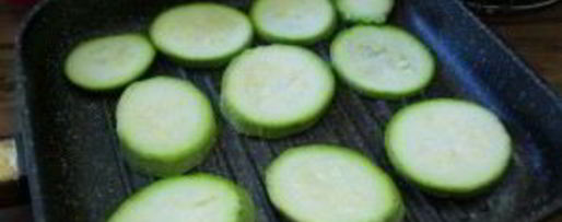 Шаг 1: кабачков в духовке с помидорами и сыром