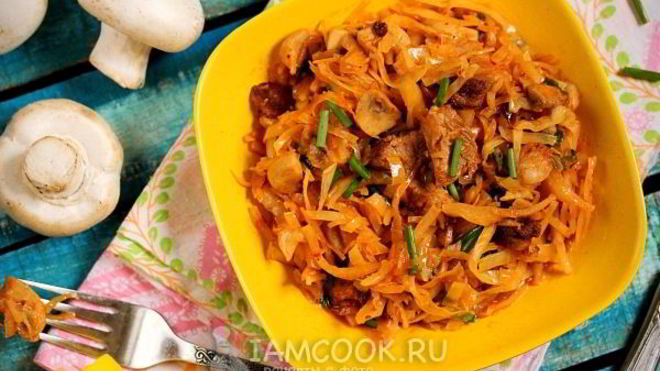 Рецепт Капусты с мясом и грибами в мультиварке
