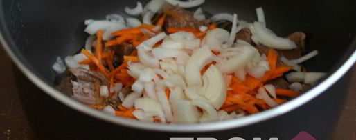 Шаг 2: капусты с мясом в мультиварке