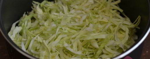 Шаг 4: капусты с мясом в мультиварке