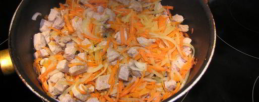 Шаг 4: капусты, тушенной со свининой